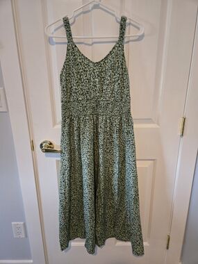 SHEIN Sage Green Leaf-Print Dress with Front Slit